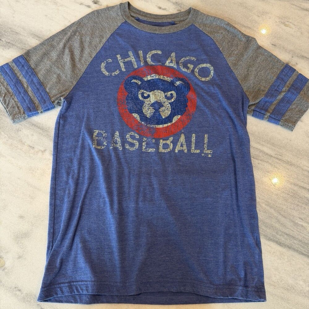Chicago Cubs MLB Blue & Grey Raglan T-Shirt Chest Logo Size Medium